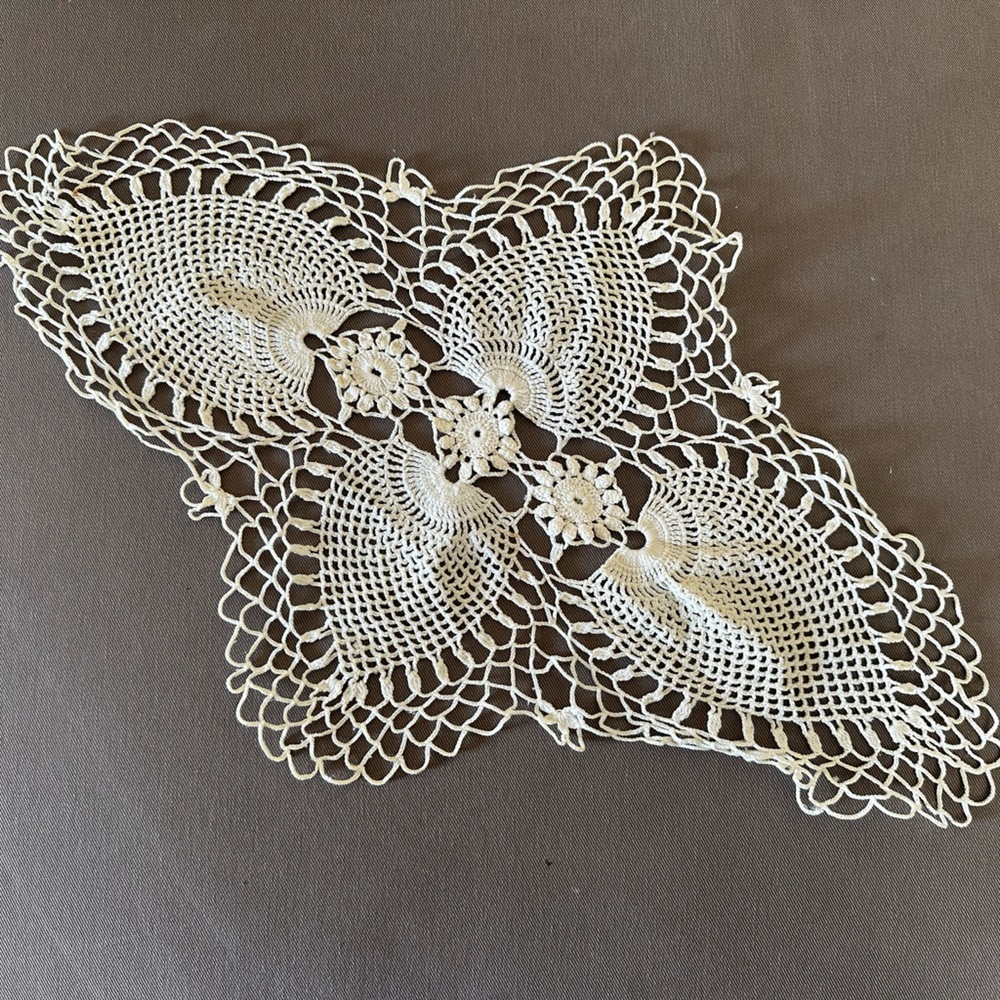 Handmade crocheted doily Lace doily great condition